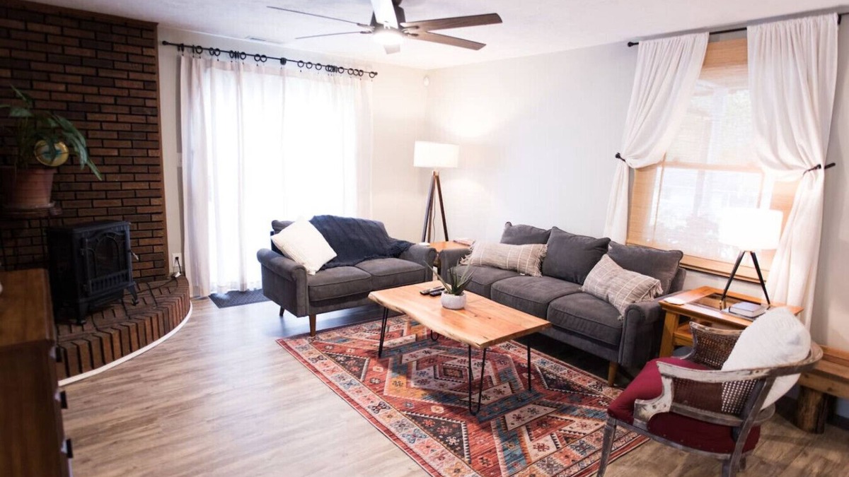 Powell House | Country home, 11 mi to UTK