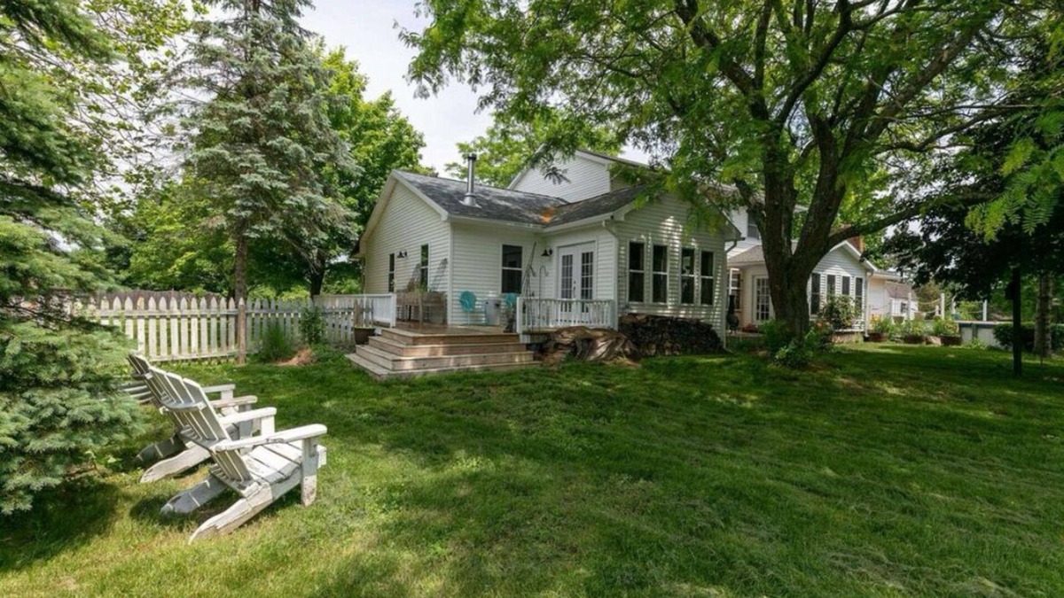 Rotterdam Junction House | Country home at the foothills of the Adirondacks 10mins from Saratoga Race Track