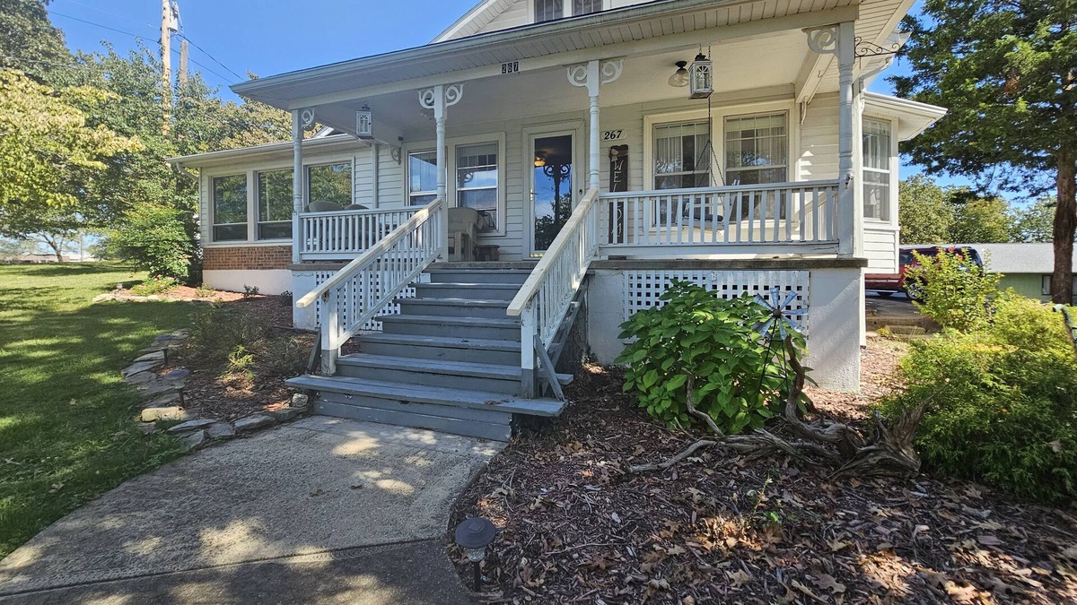Forsyth House | Country Home by the Lake