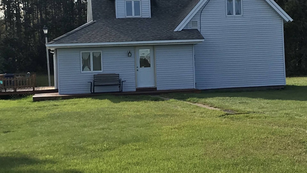 Atlantic Mine House | Country Home Close to Town with WiFi