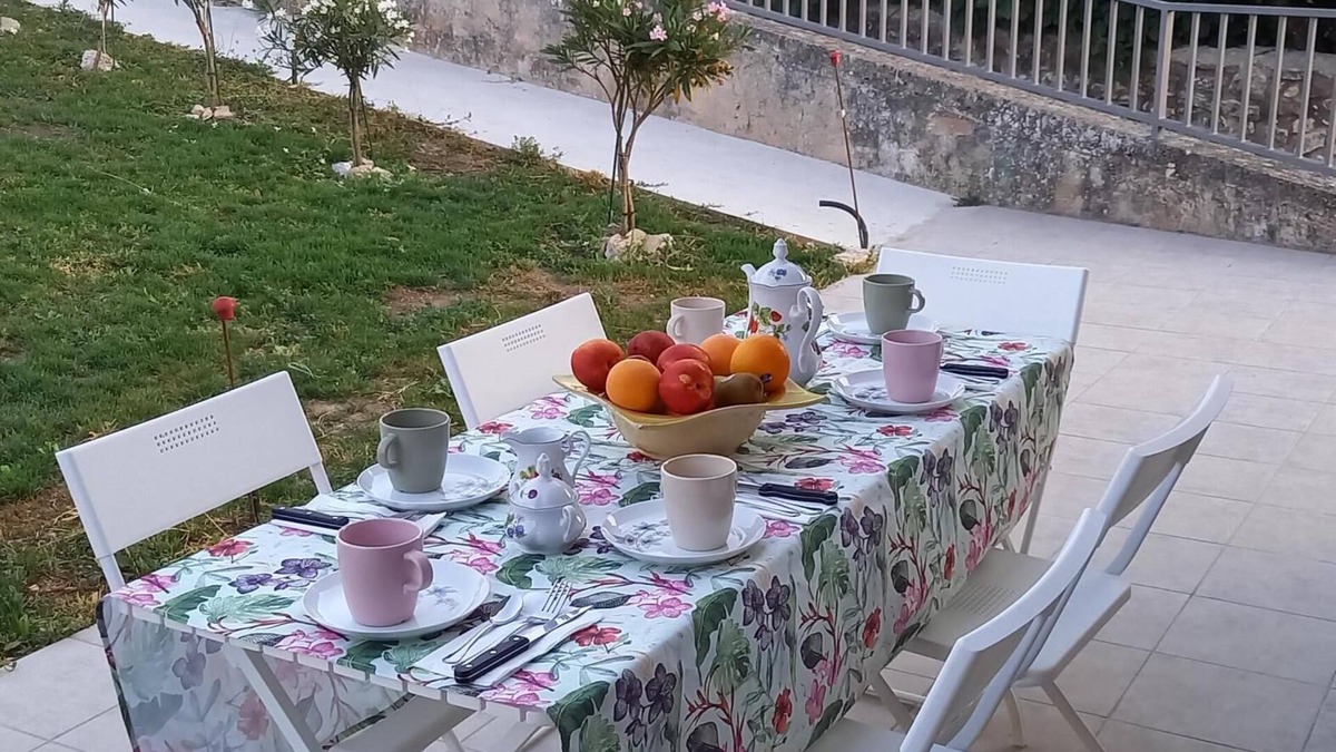 Galdeano House | Country Home 'El Rincón De Lokiz' with Mountain View, Private Terrace and Wi-Fi