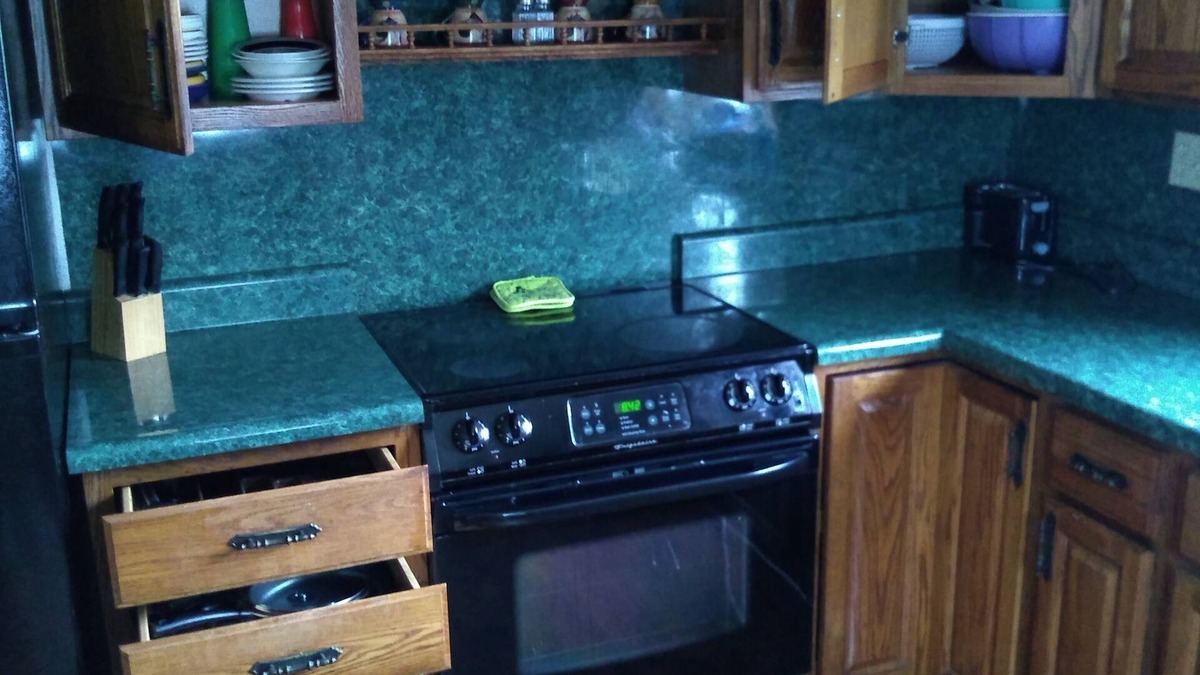Portland House | !Country Home Get Away! !Private Backyard!