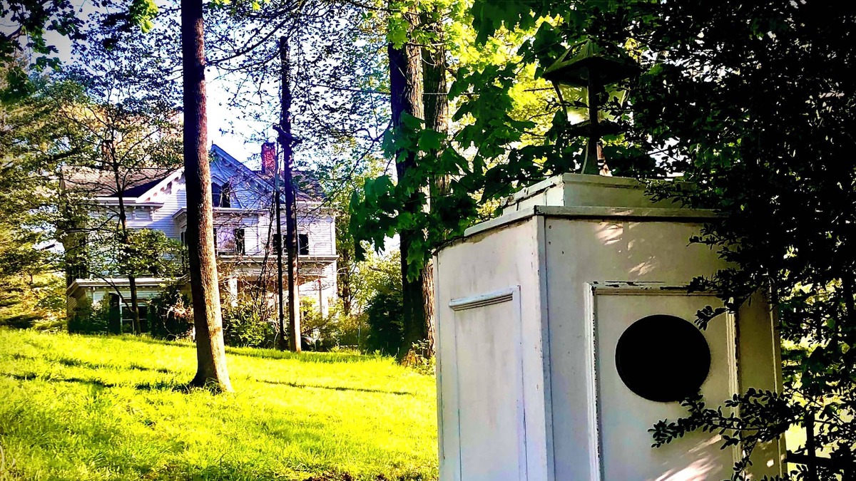 Millington House | Country home; hiking, biking, train, brew pub. Artist studio, lge sunny rooms