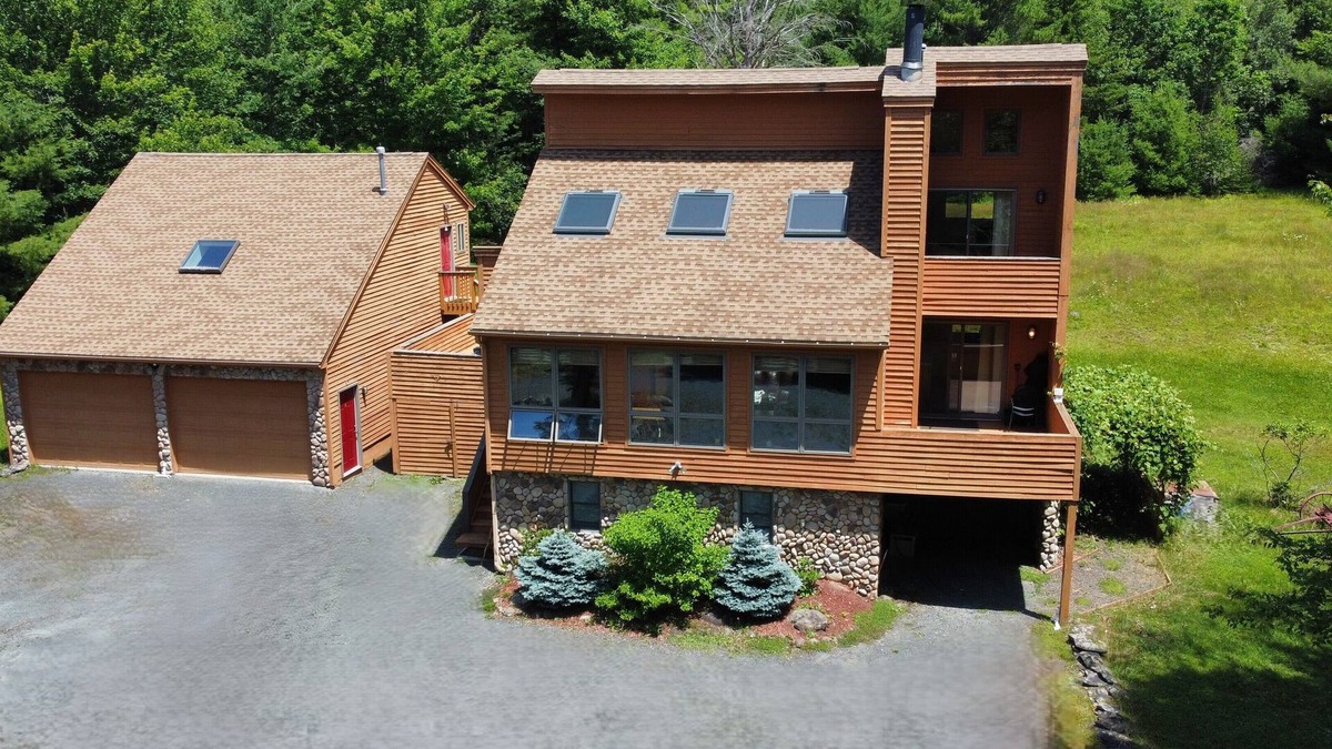 East Jewett House | Country Home minutes from Hunter/Windham in East Jewett, NY