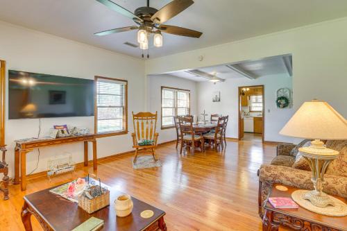 Lineville House | Country Home Near Lake Wedowee Patio and Fire Pit!