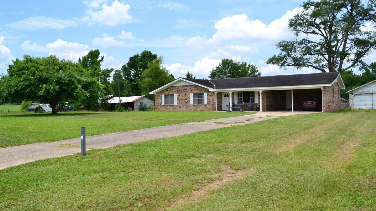 Pelican House | Country Home on a Cattle Farm. Peaceful and Quiet