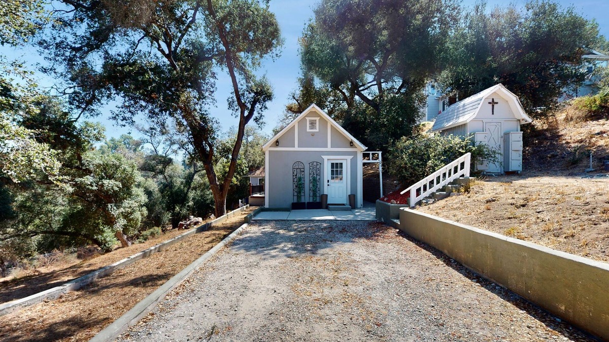Fallbrook House | Country home with stunning views, AC, washer/dryer, & patio