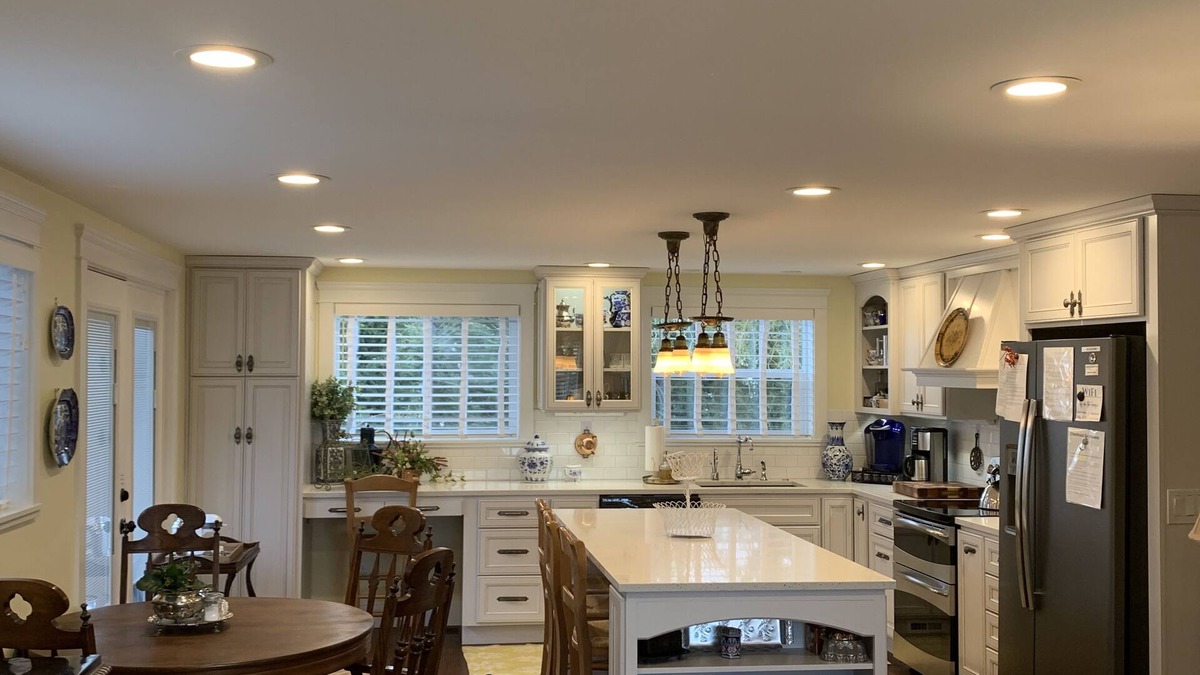 Saginaw House | Country Home with amazing linens, 5 Star Reviews & low Fees