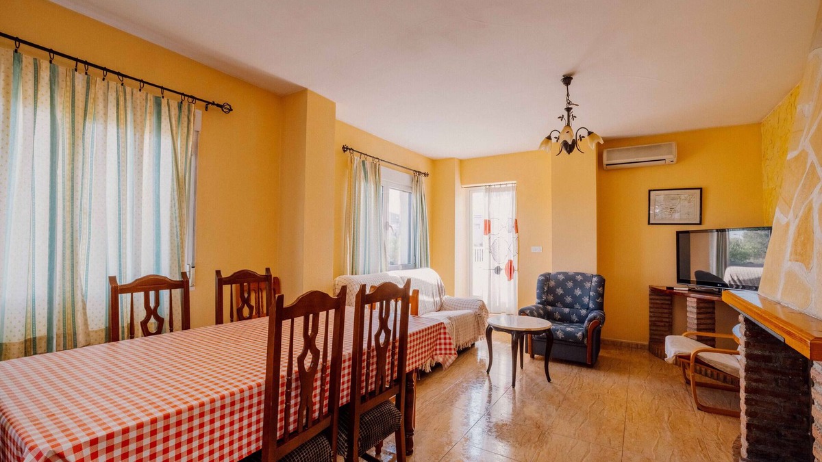 Navares House | Country House 'Casa Castillo' with Mountain View, Wi-Fi and Air Conditioning