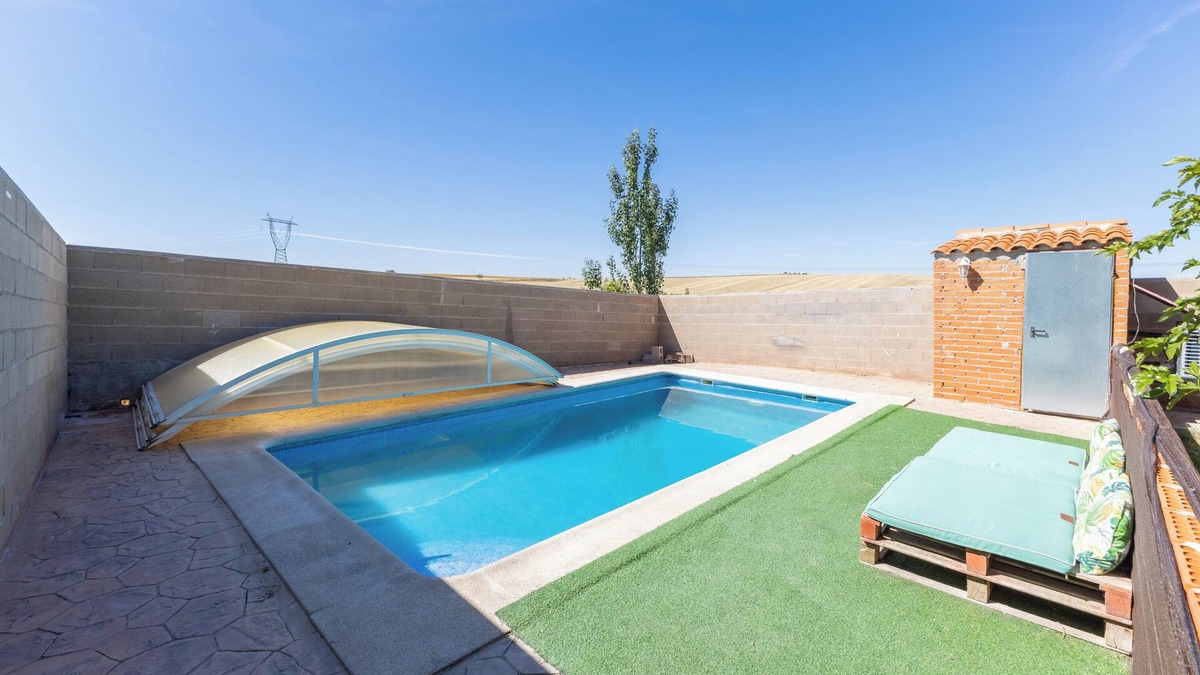 Fuentiduena de Tajo House | Country House 'Finca Los Nieto' with Private Pool, Wi-Fi and Air Conditioning