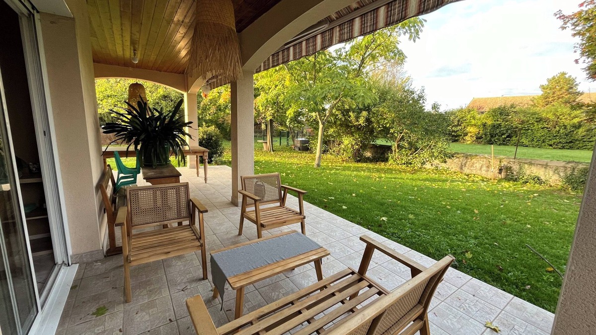 Le Breuil-sur-Couze House | Country house In the heart of a village In the center of Auvergne
