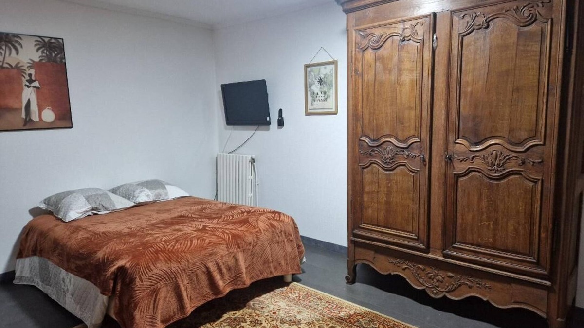Saint-Pierre-Tarentaine House | Country house for fourteen people, lovely country setting