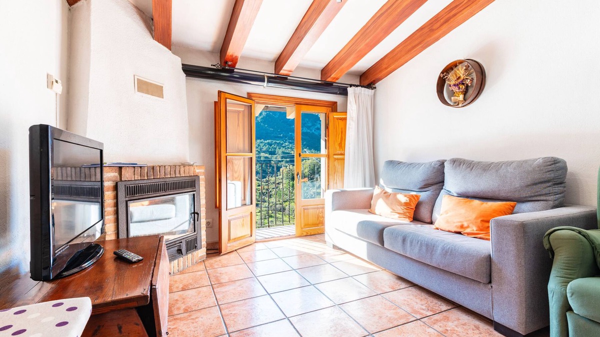 La Pobla de Benifassa House | Country House 'Manolita 2' with Mountain View, Balcony and Wi-Fi