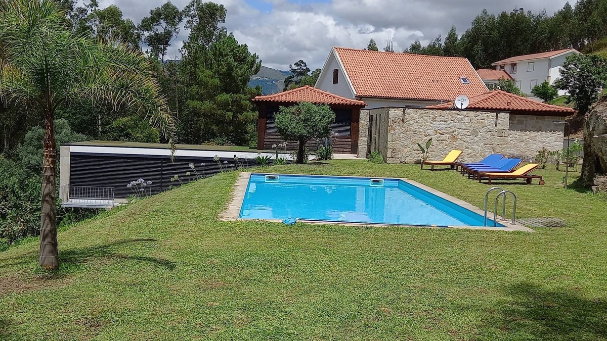 Arcos de Valdevez Cottage | Country house with private pool 2 min. from Ecovia