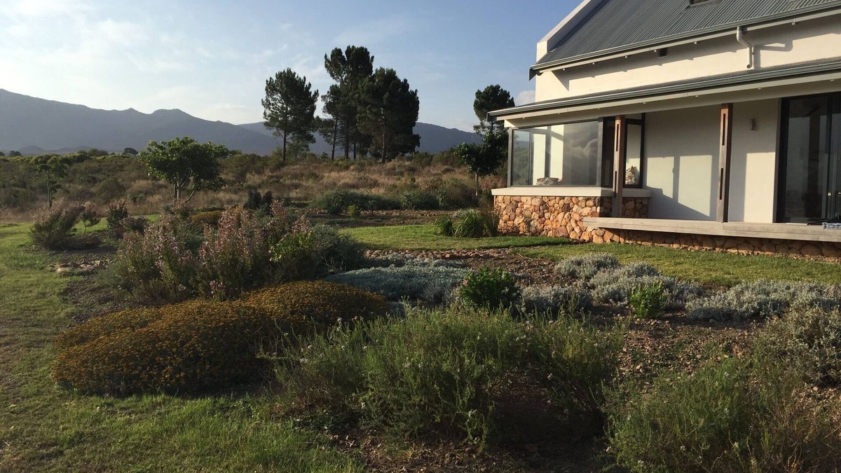 Elgin House | Country house in the wine region with lake access and dream views