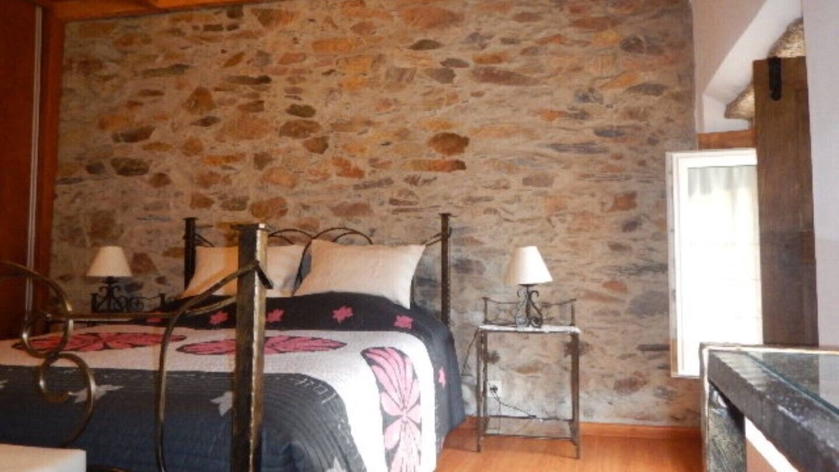 Vimioso Cottage | Country house 5 minutes from Vimioso, surrounded by nature