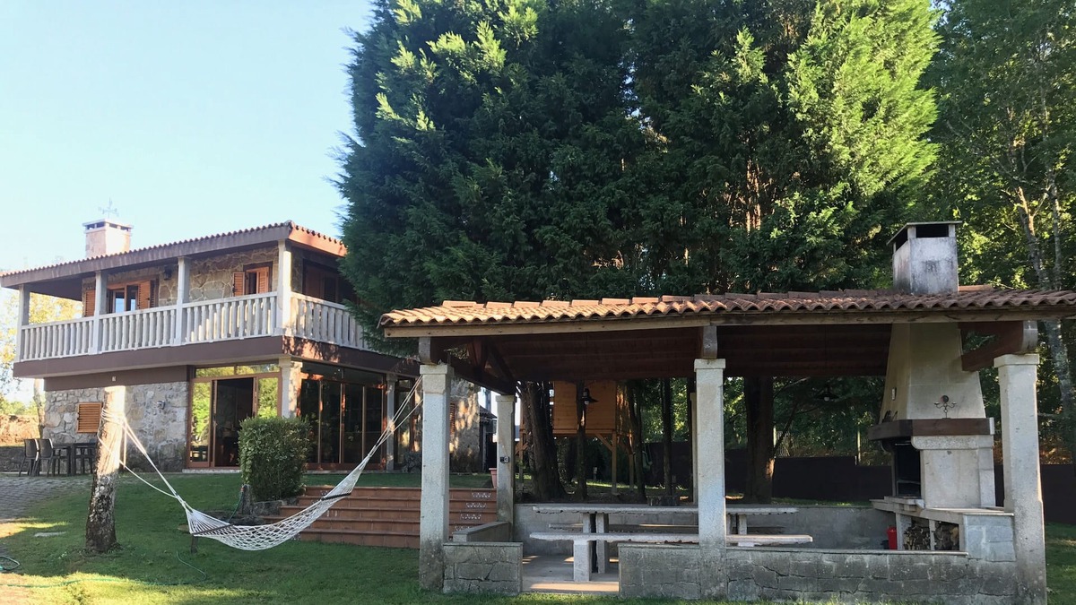 Ponteareas House | COUNTRY HOUSE A LEIRA