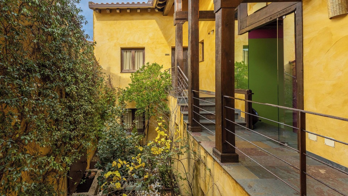 Braojos House | Country House 'Alojamiento Hercules' with Mountain View, Balcony and Wi-Fi