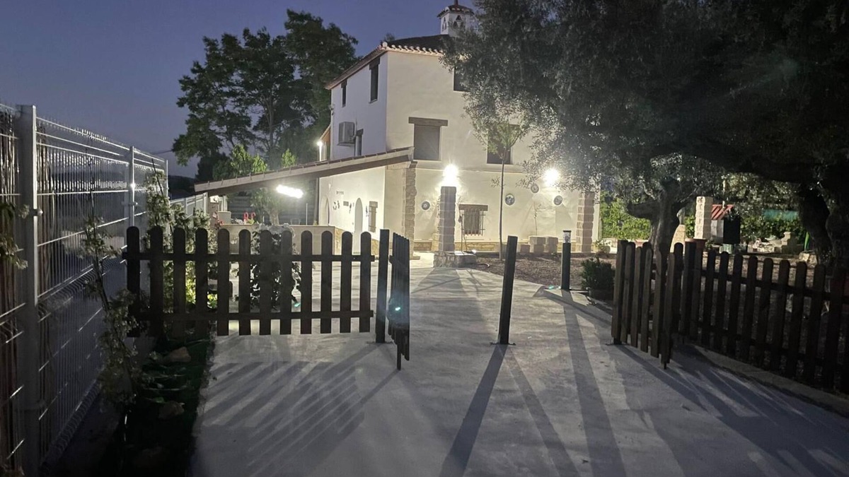 Moratalla House | Country House 'Antonio' with Private Pool, Wi-Fi and Air Conditioning