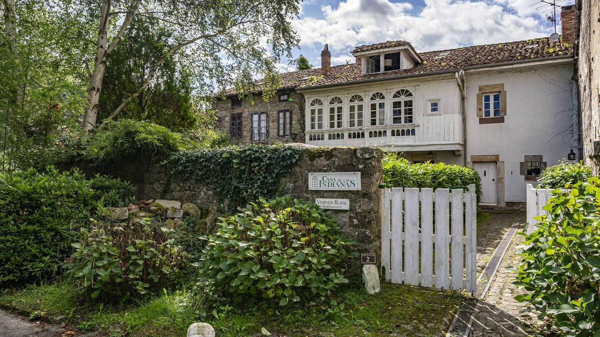 Selores House | Country House 'Apartamento 4' with Mountain View, Private Garden and Wi-Fi