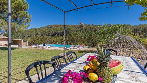 Alaro House | Country House Banyols