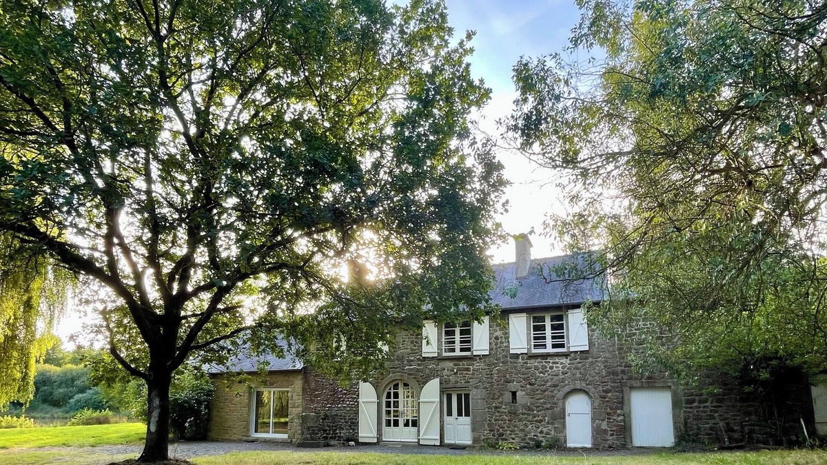 Longaulnay House | Country house between Rennes and Dinan with large pond and garden!