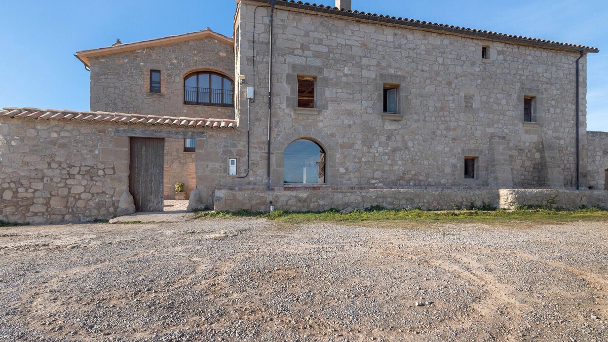 Casserres House | Country House 'Cal Cirera' with Mountain View, Wi-Fi and Air Conditioning