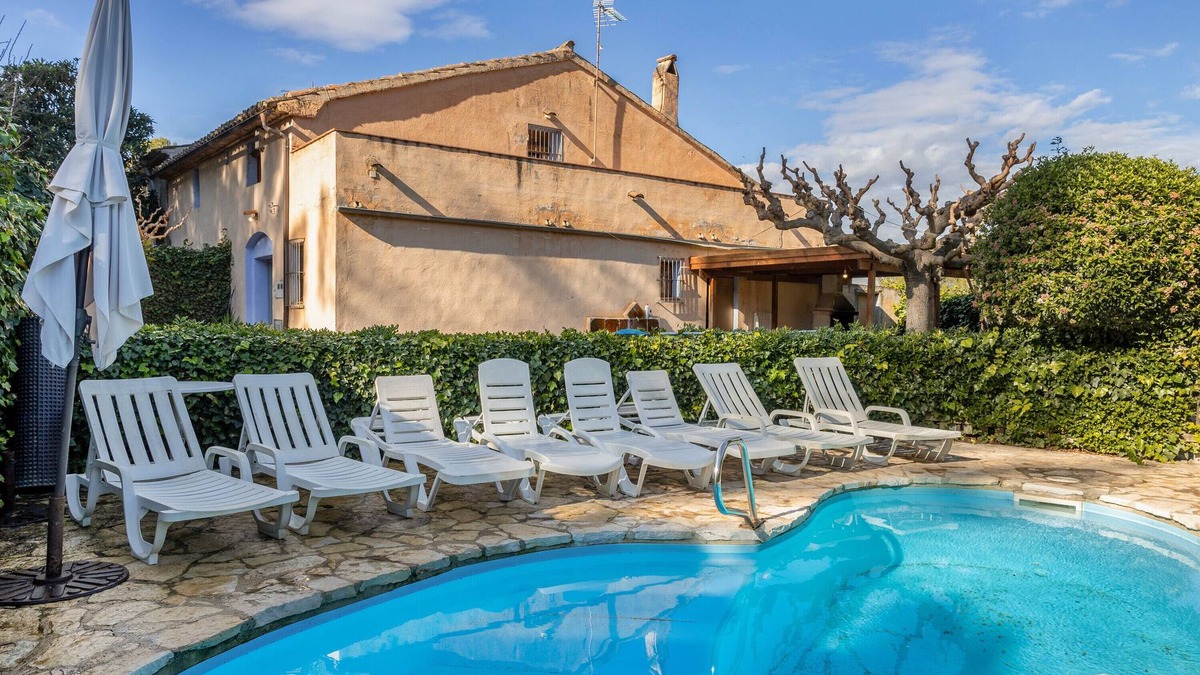 Gelida House | Country House 'Cal Contra' with Mountain View, Private Pool and Wi-Fi