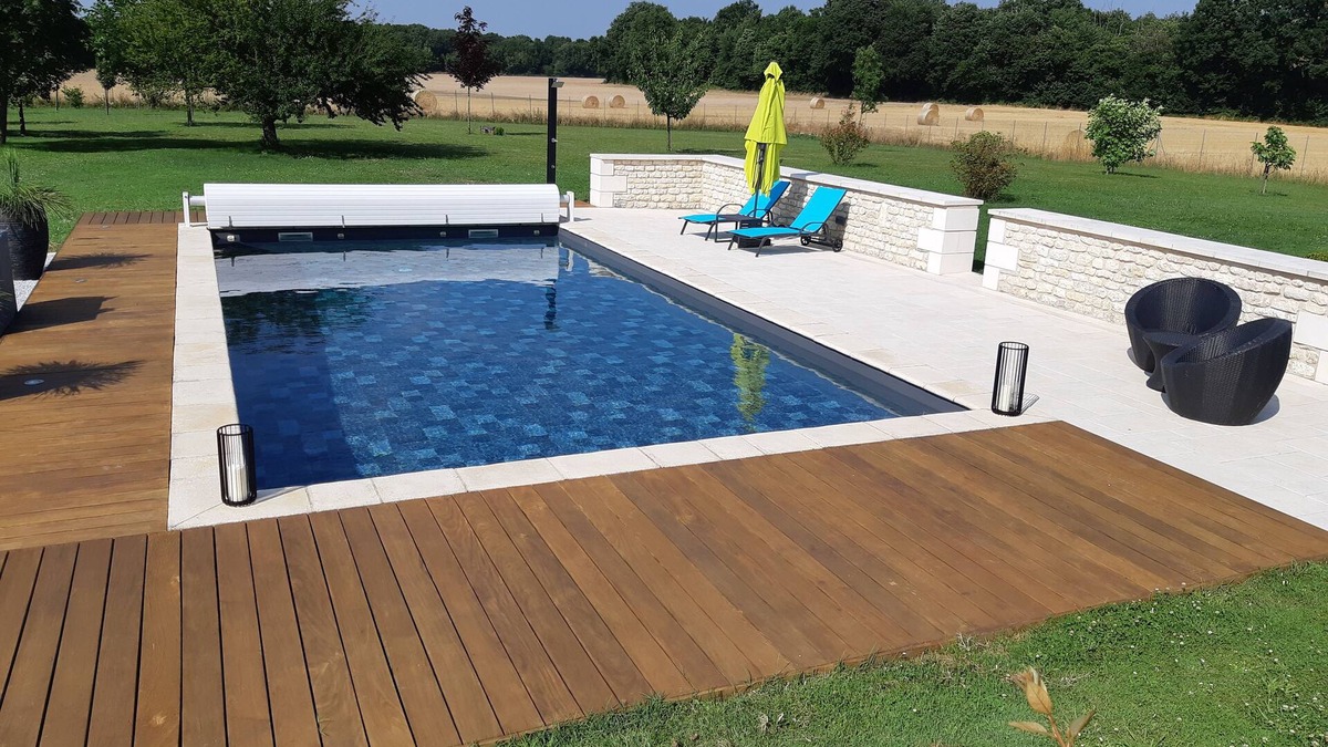 Geay House | Country house, calm and natural terrace, heated swimming pool