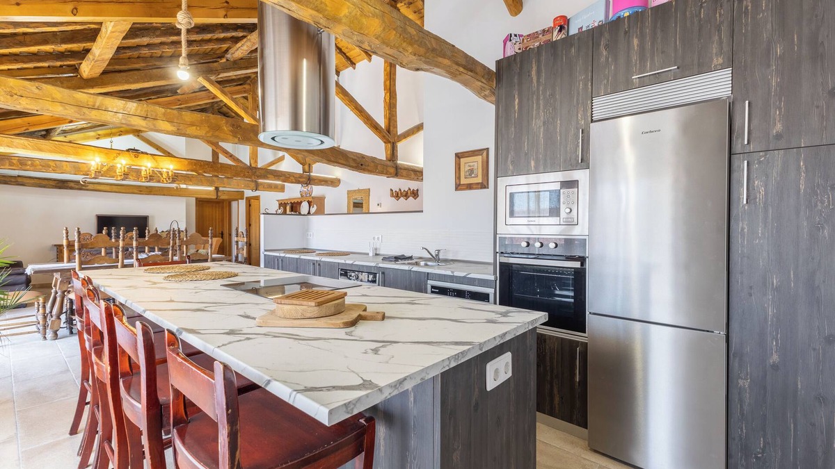 Santa Maria la Real de Nieva House | Country House 'Casa Damajuana' with Private Pool, Private Terrace and Wi-Fi
