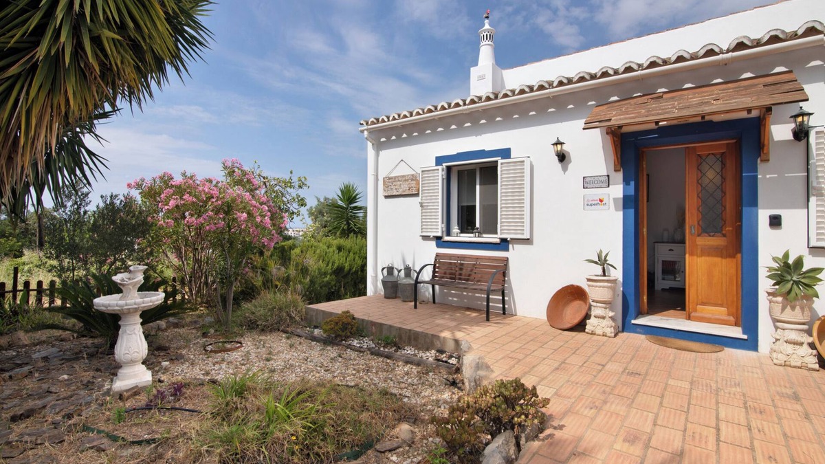 Tavira Villa | Country House 'Casa Da Eira - Quinta Do Mestre' with Private Terrace, Wi-Fi and Air Conditioning
