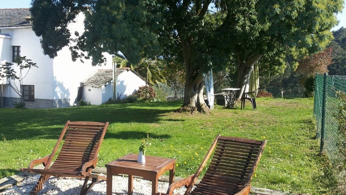 Valdes House | Country House 'Casa De Aldea Mariluz' with Sea View, Private Terrace and Wi-Fi