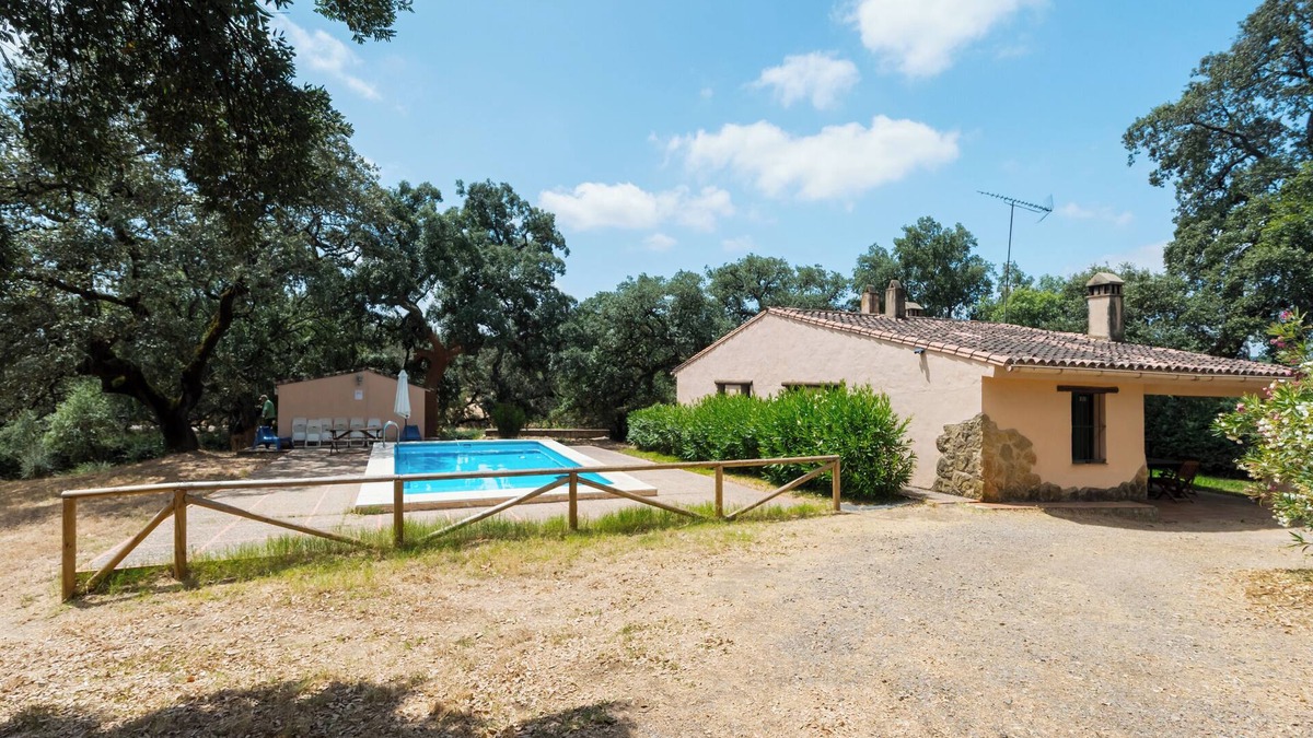 Alajar House | Country House 'Casa El Chopo' with shared pool
