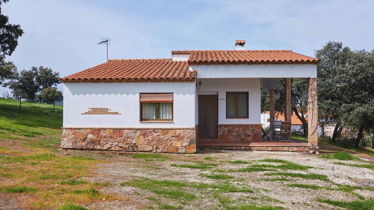 Aldeaquemada House | Country House 'Casa El Águila' with Mountain View, Shared Pool and Air Conditioning