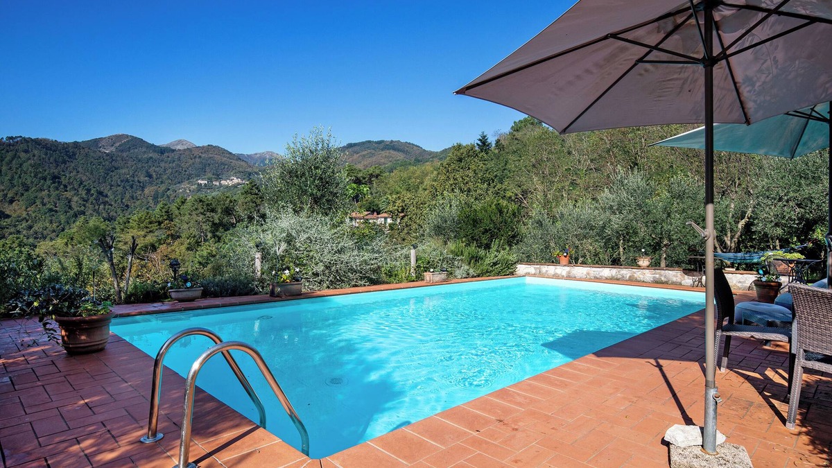 Villabuona House | Country House 'Casa Lavanda' with Mountain View, Private Pool and Wi-Fi
