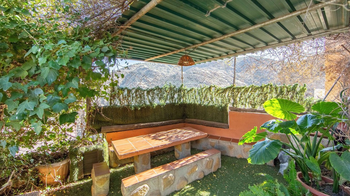 Abrucena House | Country House 'Casa Rural La Jirola -La Vivienda 1' with Mountain View, Wi-Fi and Air Conditioning