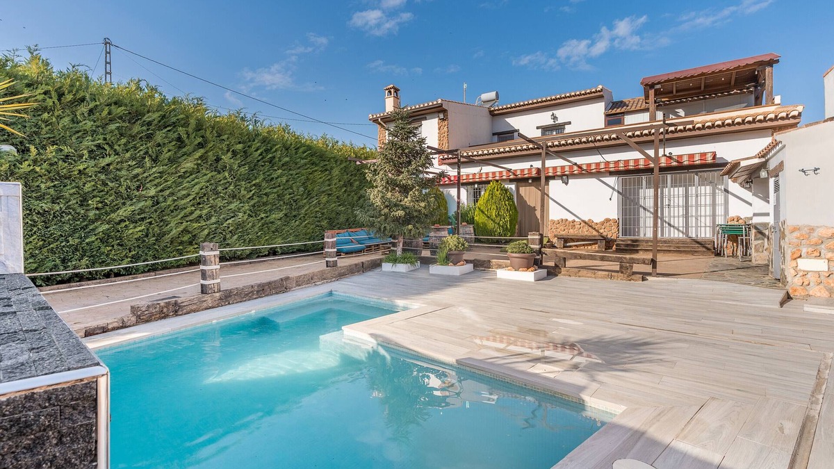 Las Molineras House | Country House 'Cortijo Pinsapo' with Mountain View, Wi-Fi and Air Conditioning