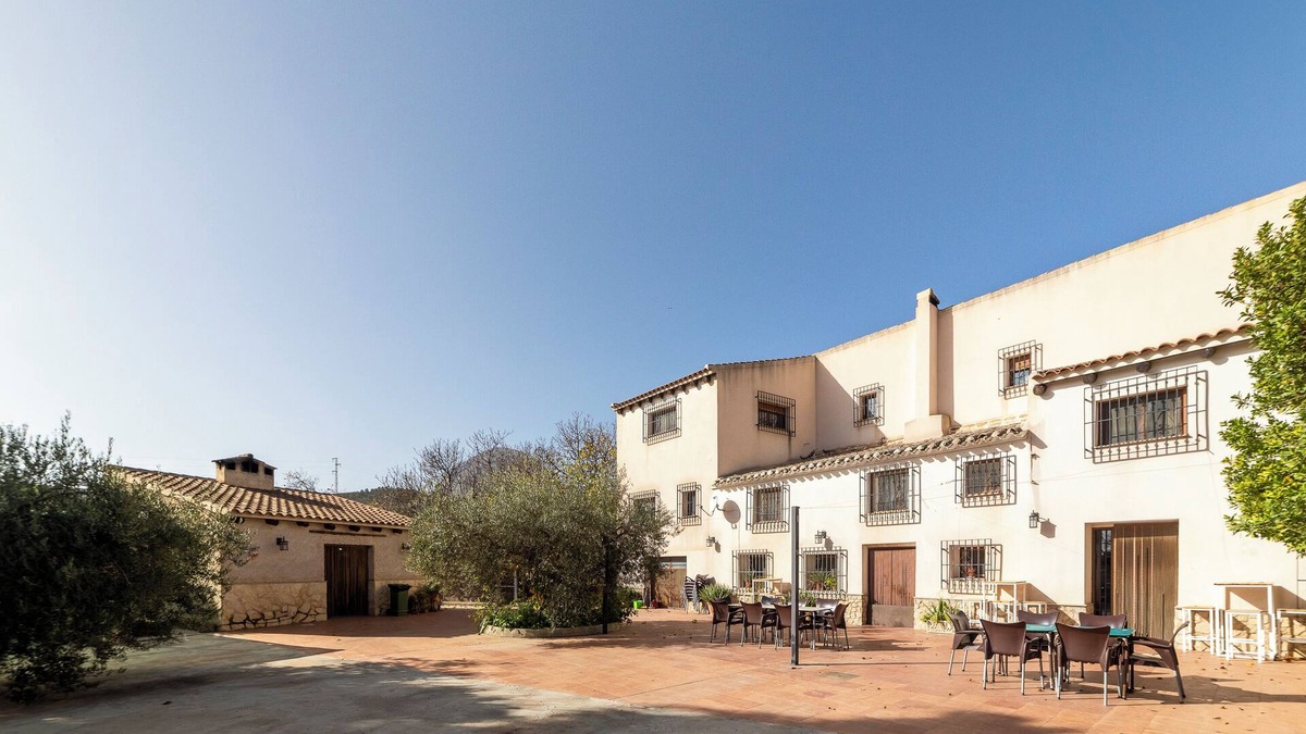 Velez-Blanco House | Country House 'Cortijo Álamo 2 De Vélez' with Mountain View, Private Pool and Wi-Fi