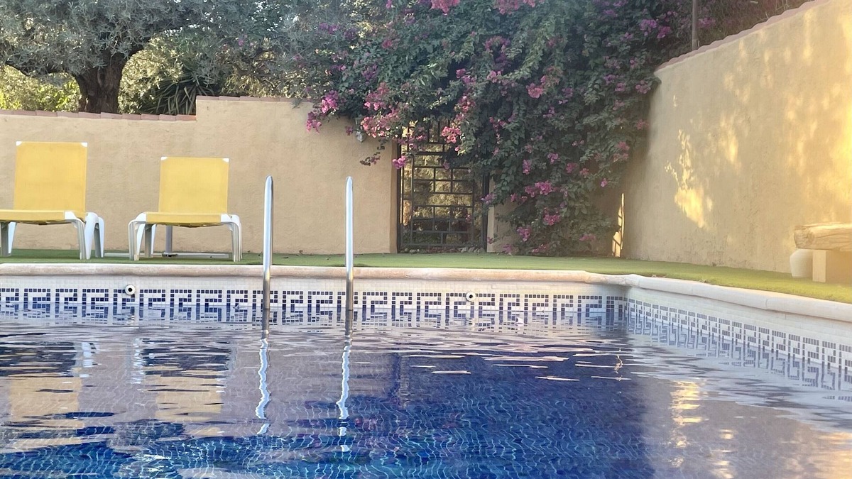 Orgiva House | Country House 'Cortijo Los Olivos De Orgiva' with Mountain View, Wi-Fi and Air Conditioning
