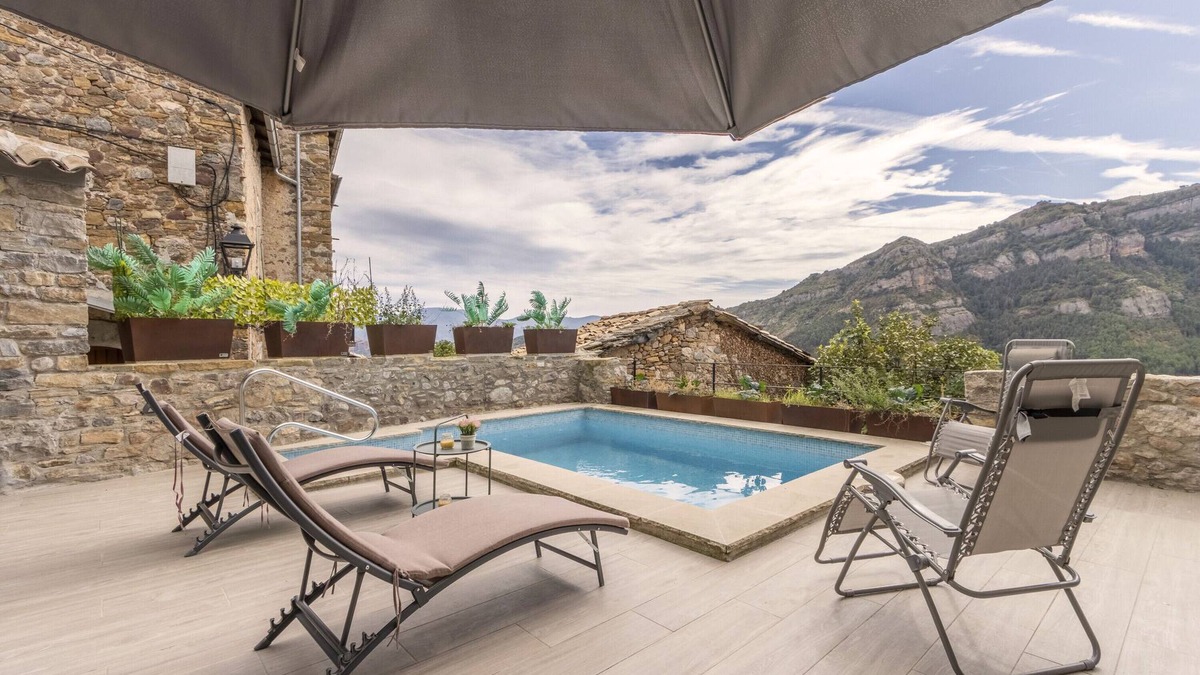 Conca de Dalt House | Country House 'Cova Cuberes' with Mountain View, Private Pool and Wi-Fi