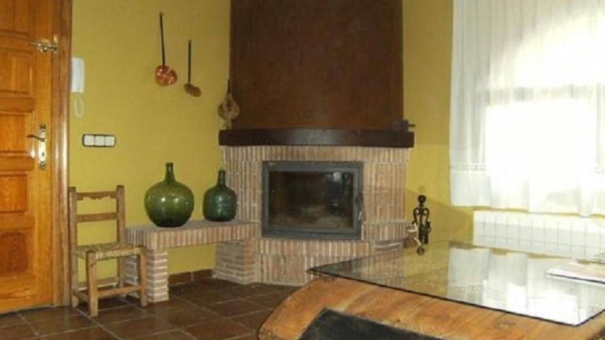 Teruel House | Country House 'Cuatro Torres' with Private Terrace and Wi-Fi