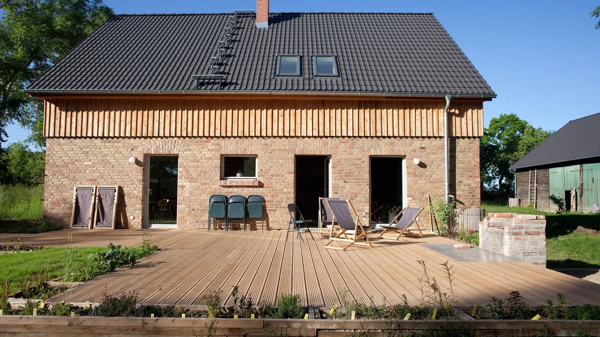 Kraatz House | Country house with terrace & garden for relaxation or concentrated work