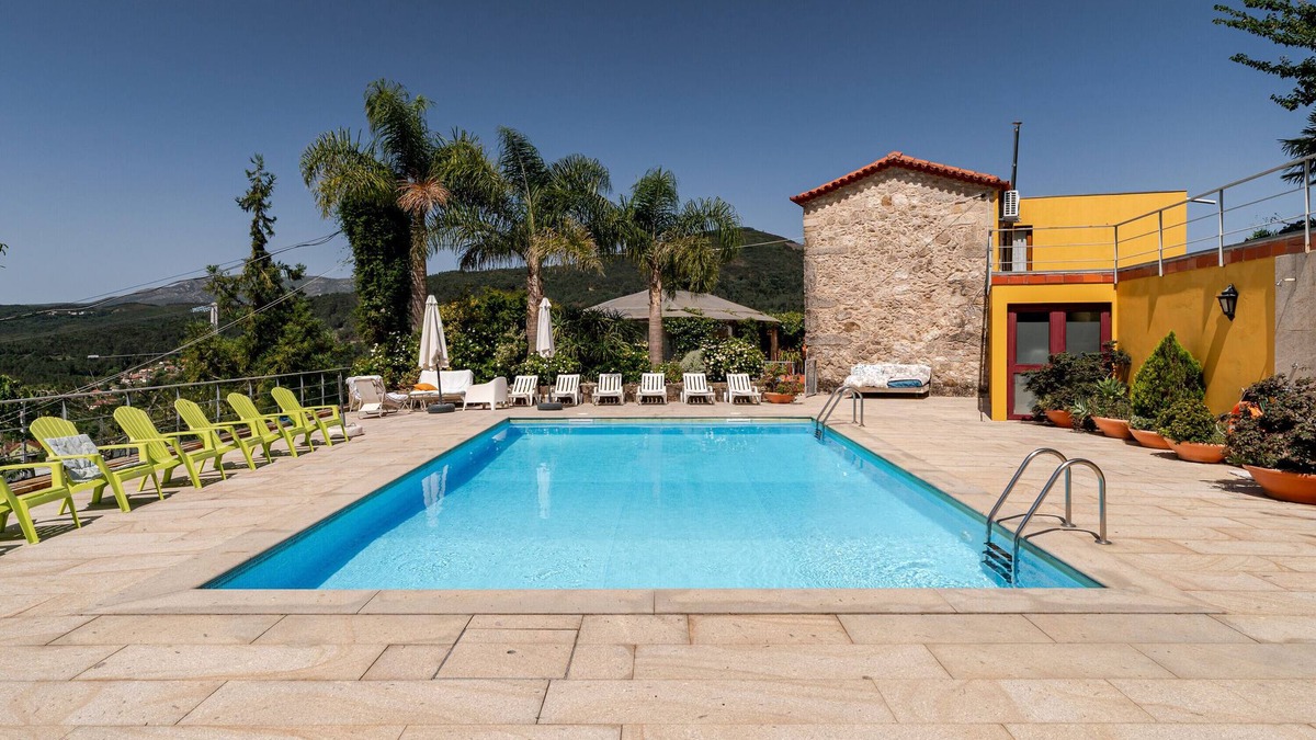 Bico Villa | Country House 'Eido Da Devesa' with Mountain View, Private Pool and Wi-Fi