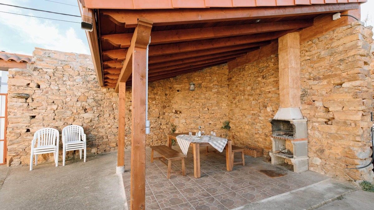 Otero de Bodas House | Country House 'El Cañico' with Mountain View, Private Terrace and Wi-Fi