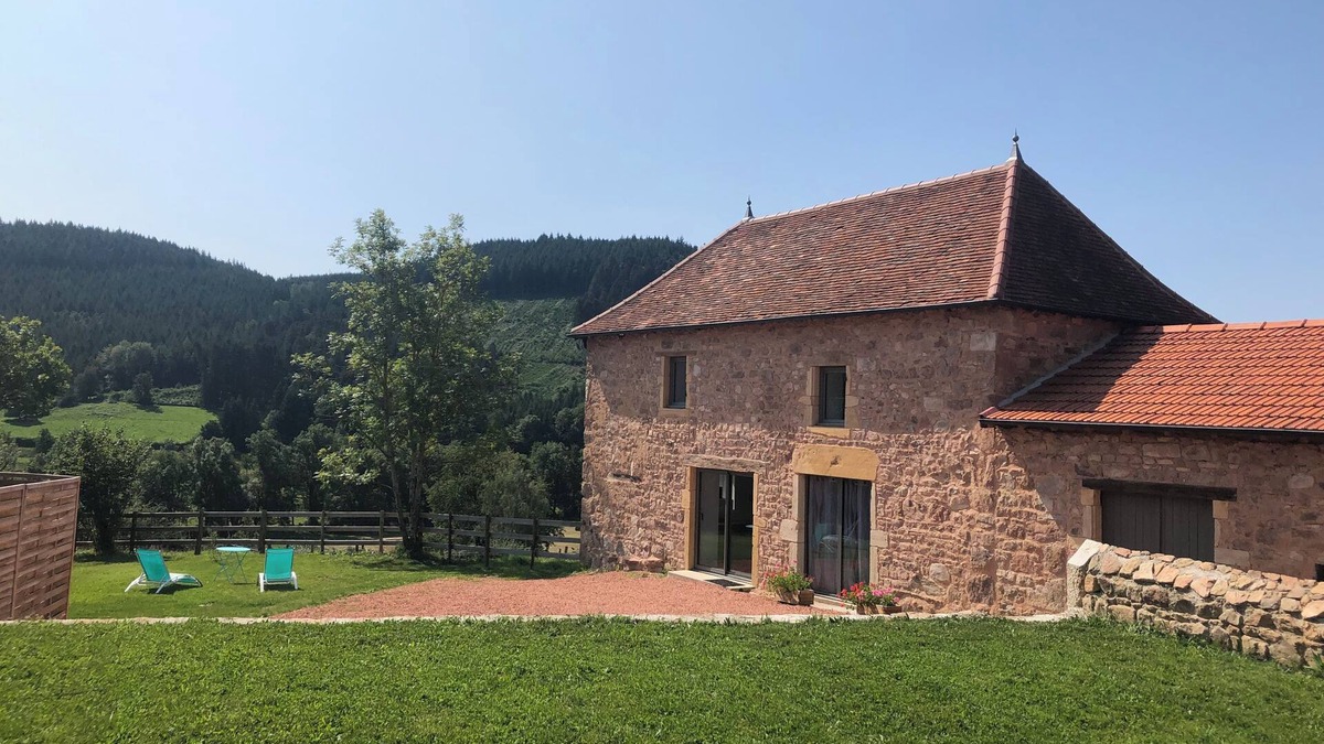 Saint-Racho House | Country house facing the hills