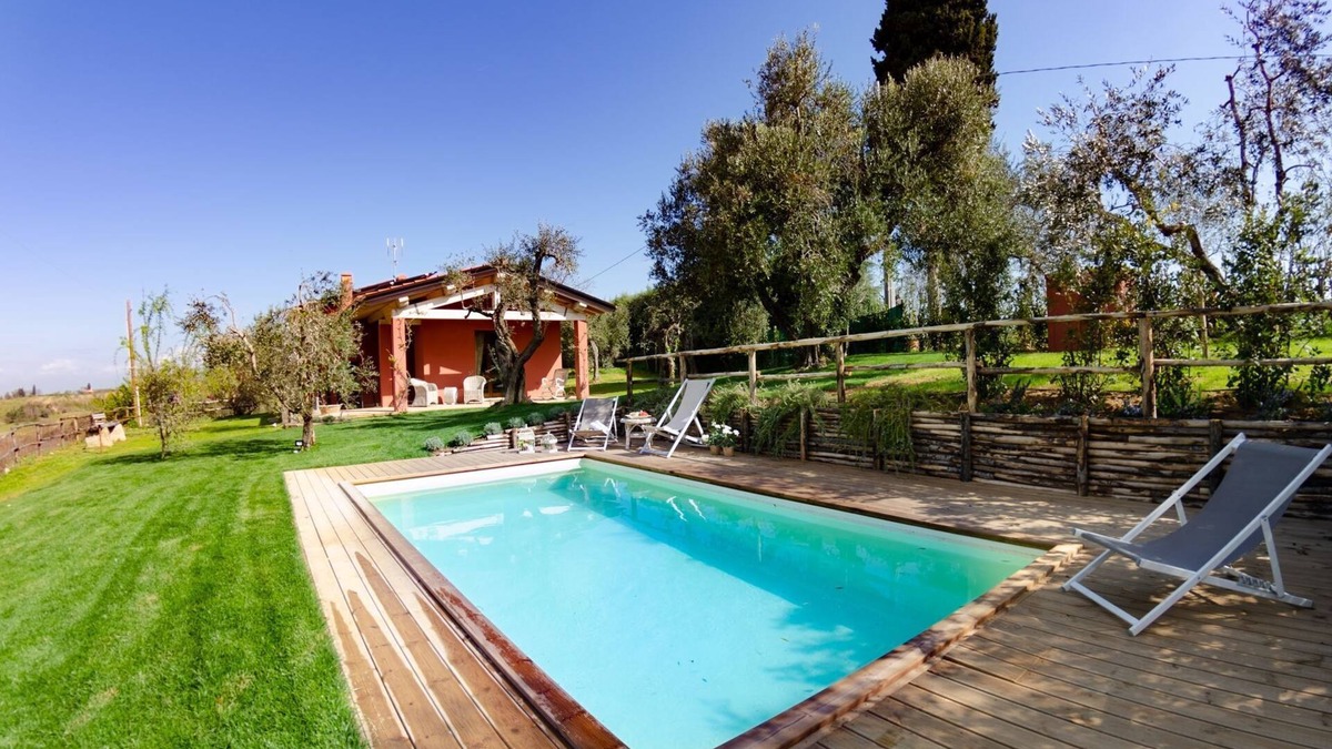 Lari Other | Country House/Farm House in Aiale with 1 bedrooms sleeps 4