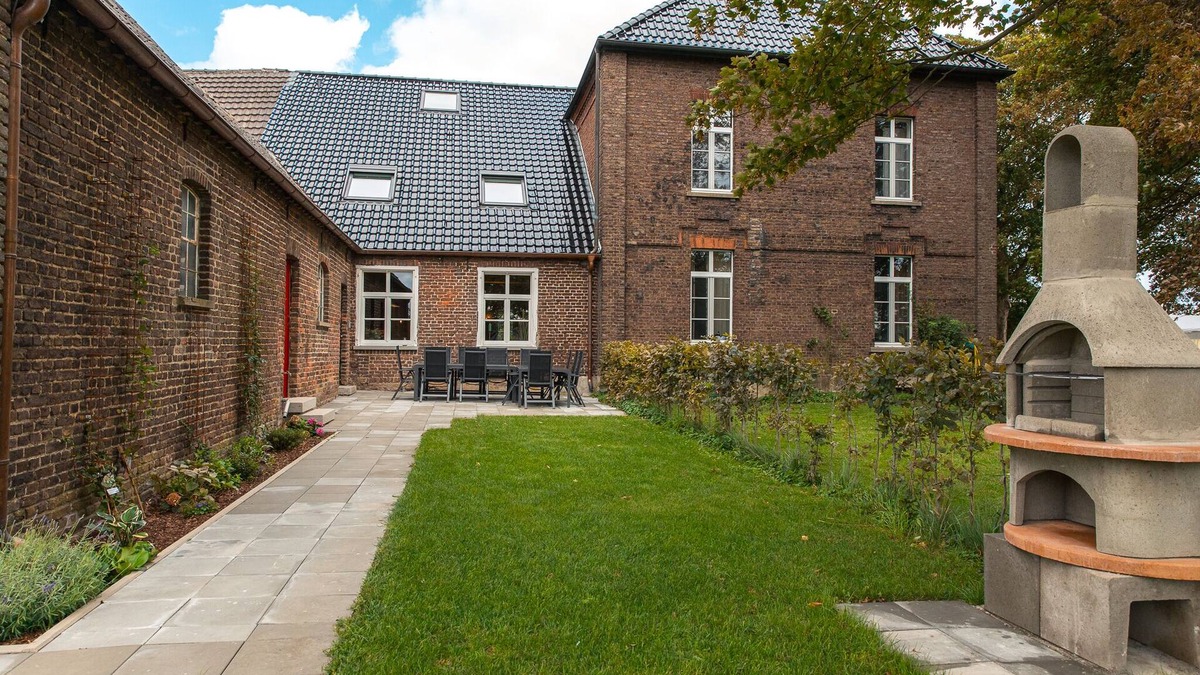 Xanten House | Country house for families and groups with optional wellness