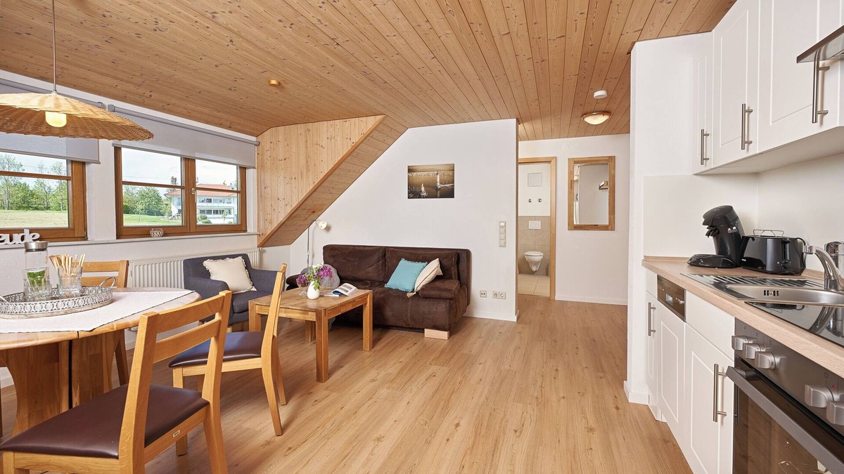 Bitzenhofen Apartment | Country house Hoher Lindau, 55sqm, 2 bedrooms, max. 4 persons