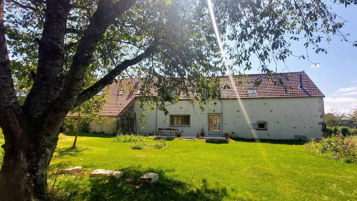 Etais-la-Sauvin House | Country house in Burgundy