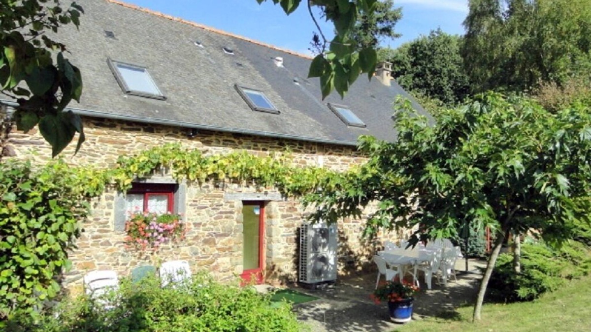 Guer Villa | Country house in